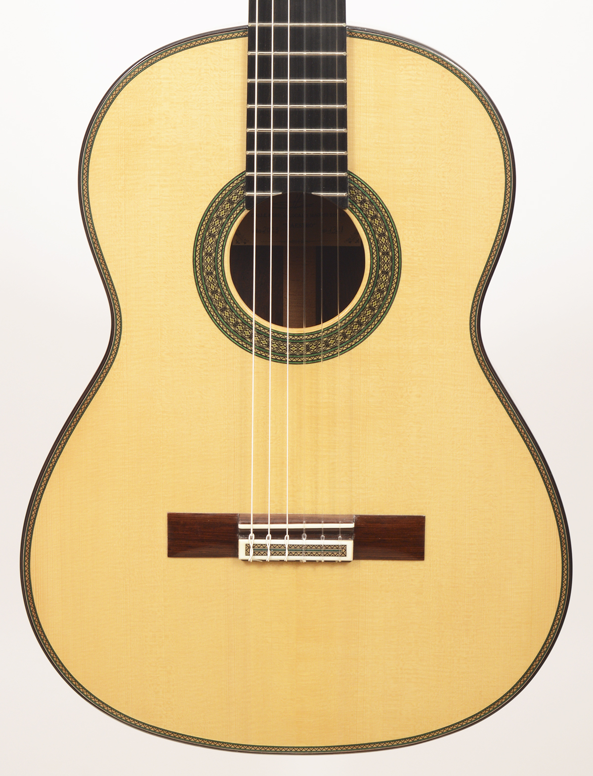 Teodoro Perez Maestro Spruce/Madagascan Rosewood