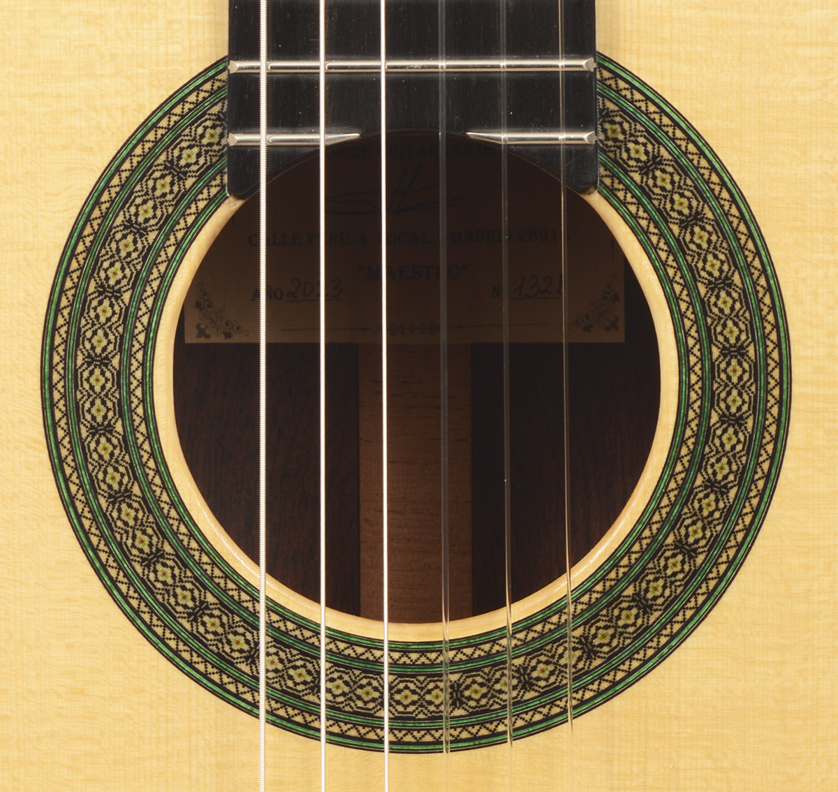Teodoro Perez Maestro Spruce/Madagascan Rosewood