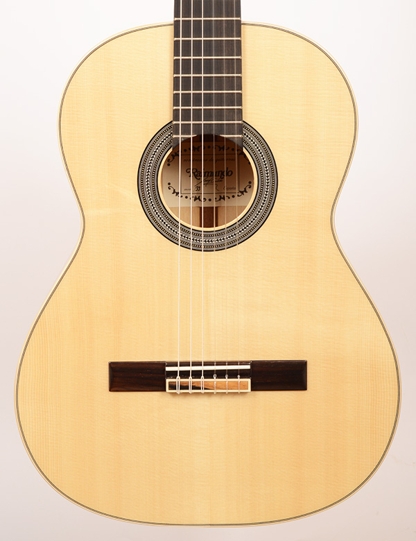 Raimundo 133 White Ebony Spruce