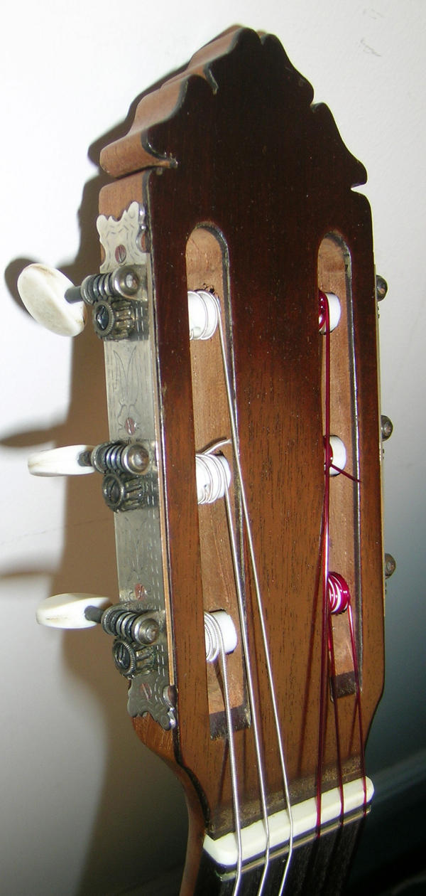 Manuel Reyes 1958 Flamenco Cypress/Spruce Classical Guitar Centre Ltd